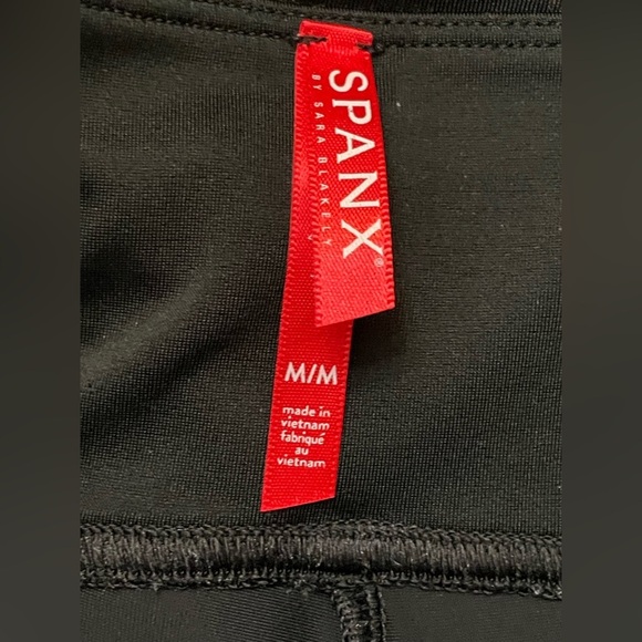 Spanx Faux Leather Leggings - Matte Black Camo Size Medium - Picture 11 of 15